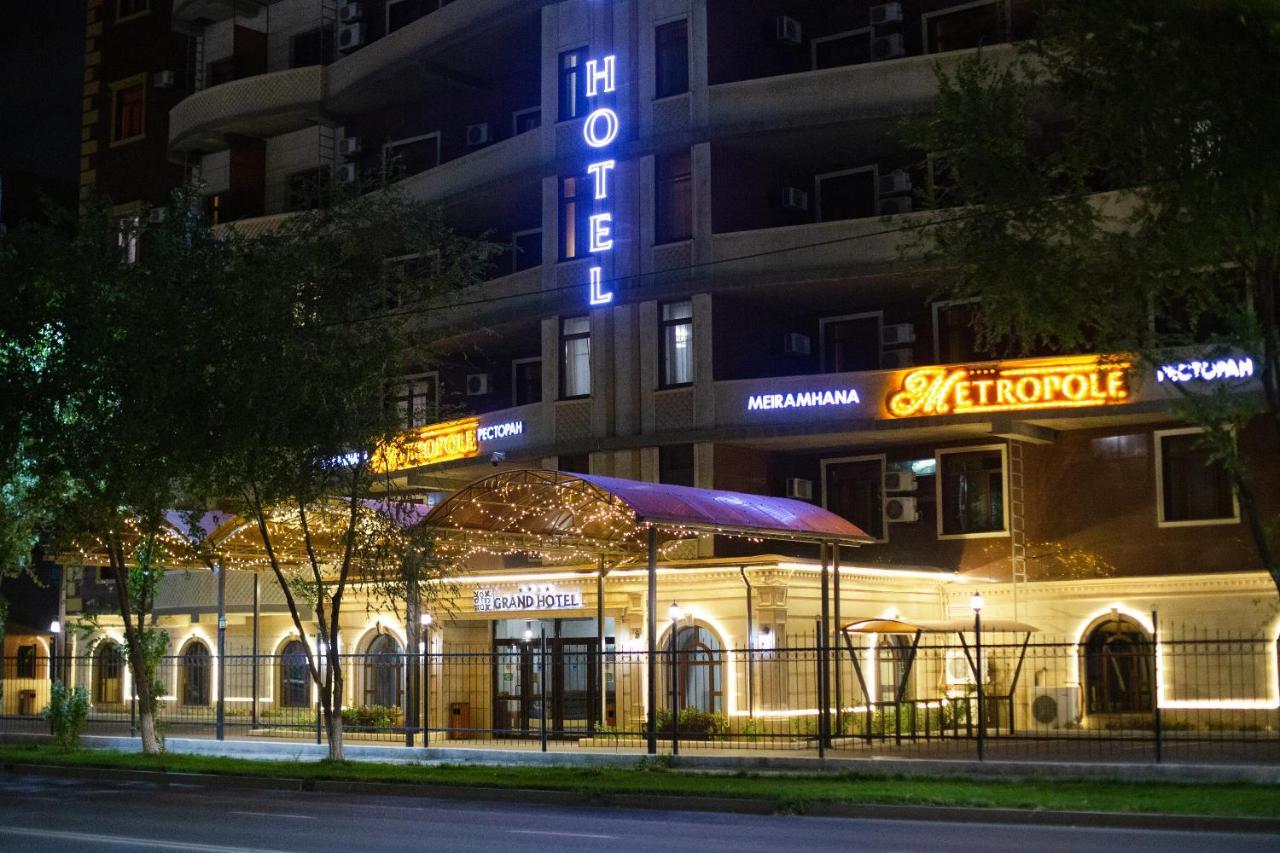 Atb Grand Hotel Atyraū Extérieur photo