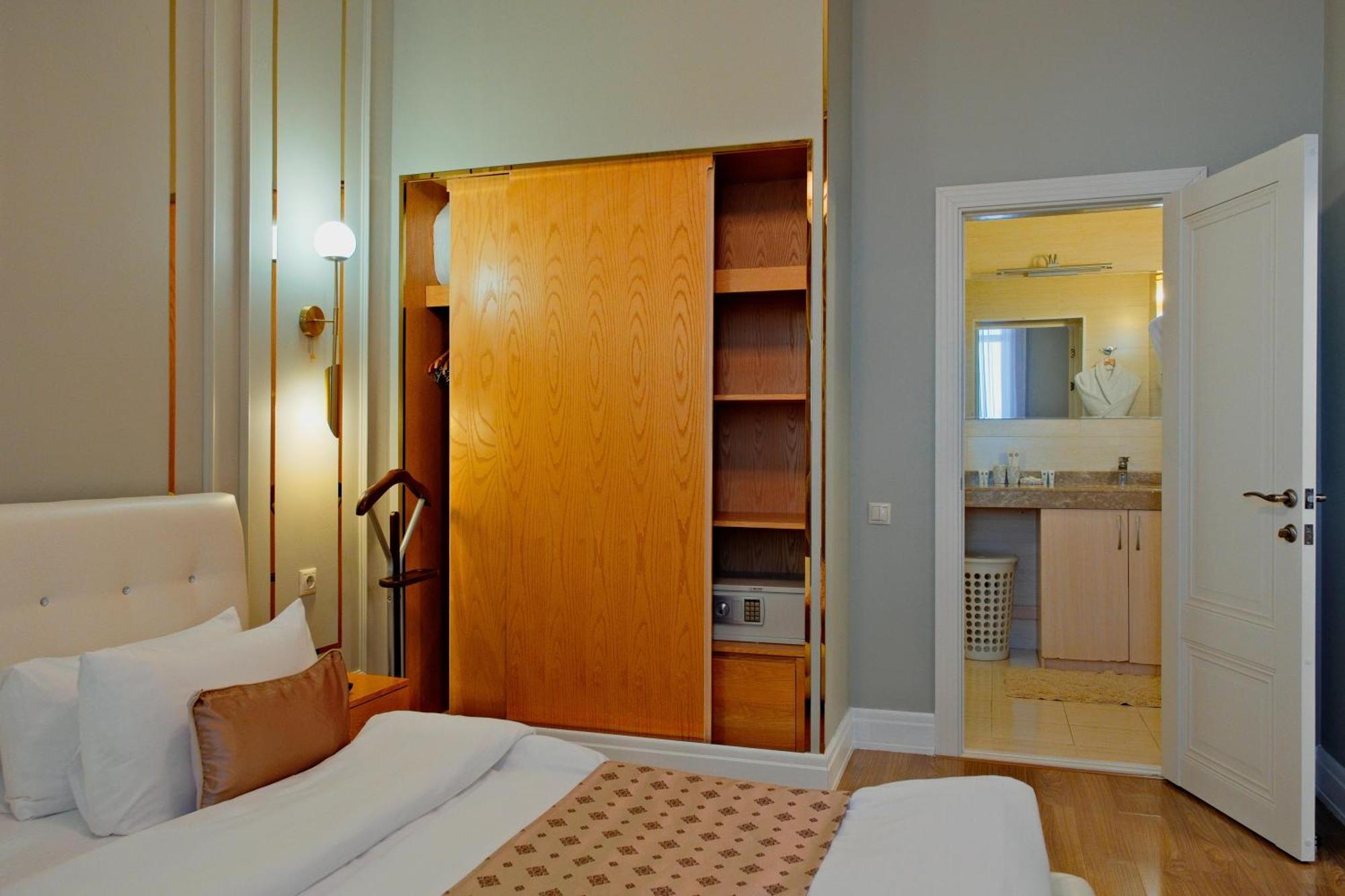 Atb Grand Hotel Atyraū Chambre photo