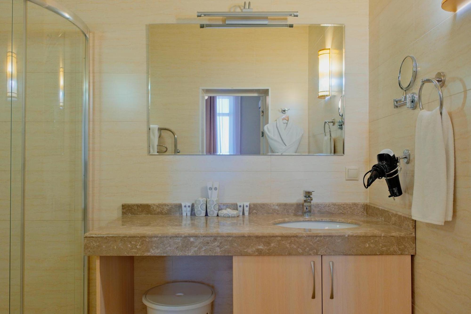 Atb Grand Hotel Atyraū Chambre photo