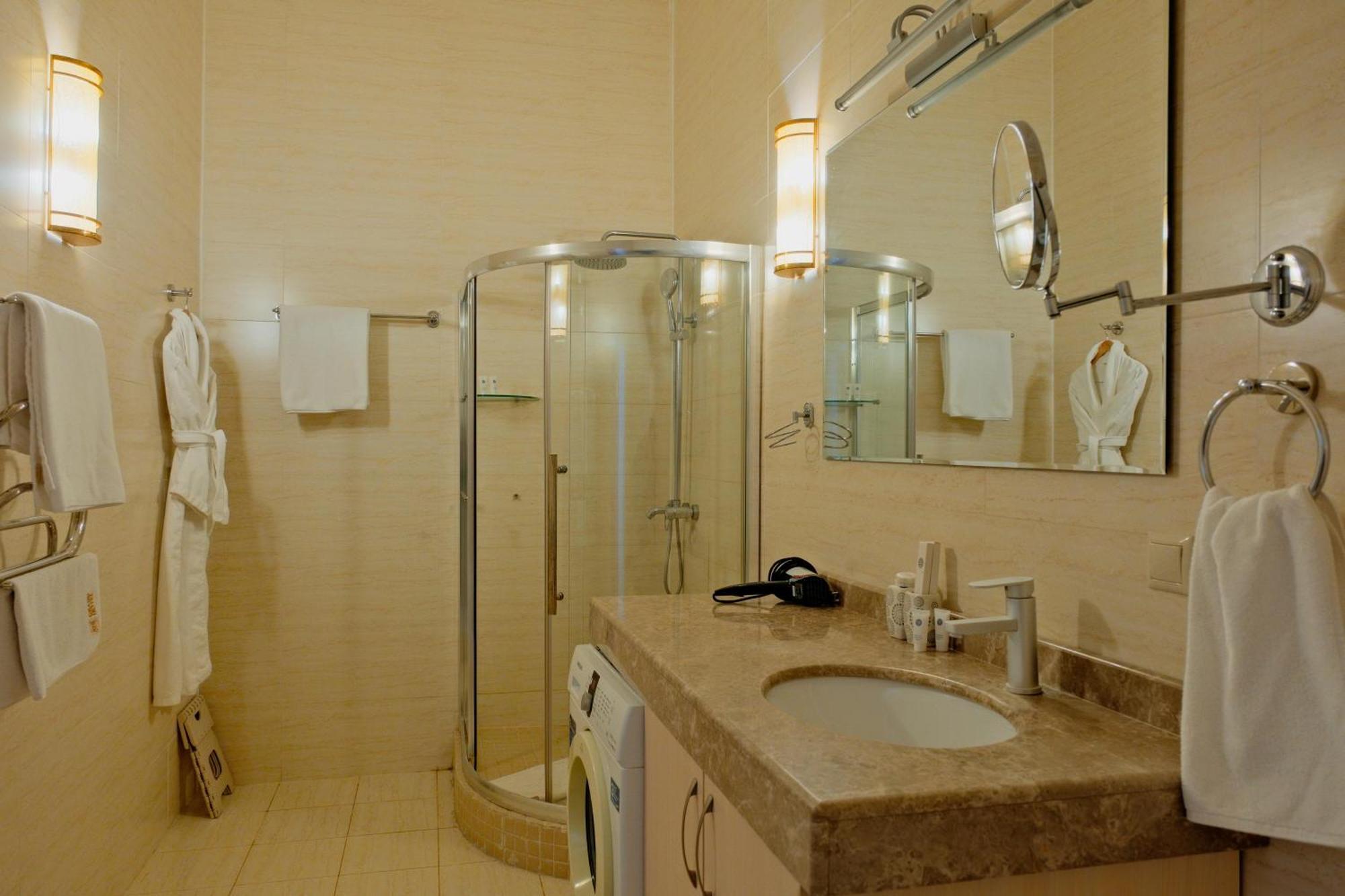 Atb Grand Hotel Atyraū Chambre photo