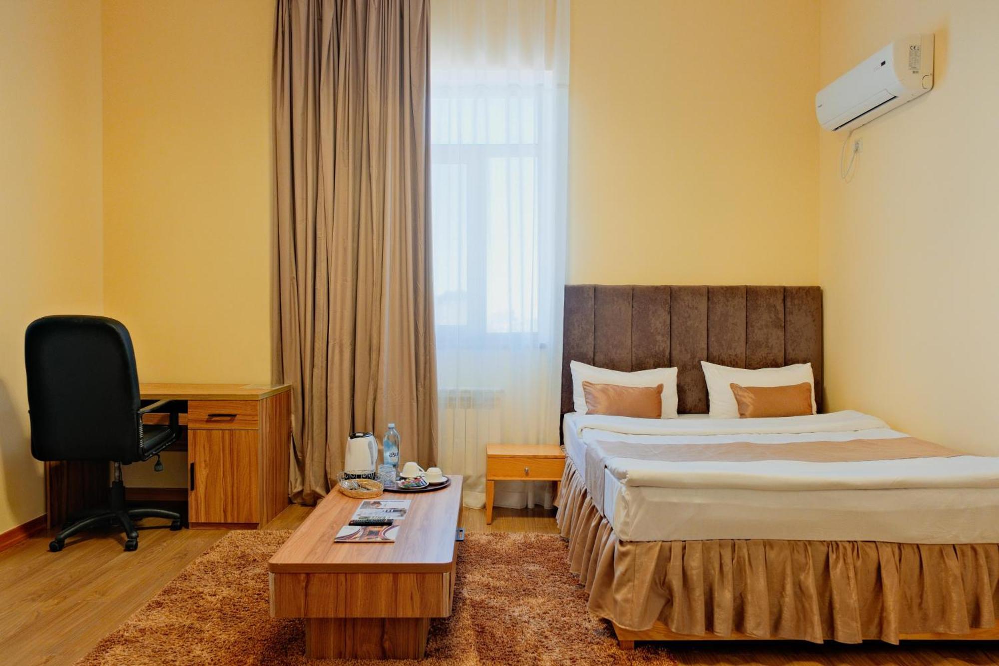 Atb Grand Hotel Atyraū Chambre photo