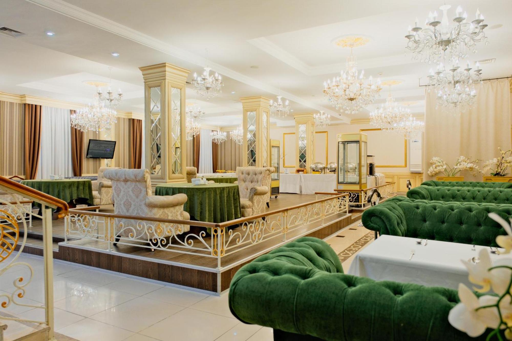 Atb Grand Hotel Atyraū Extérieur photo