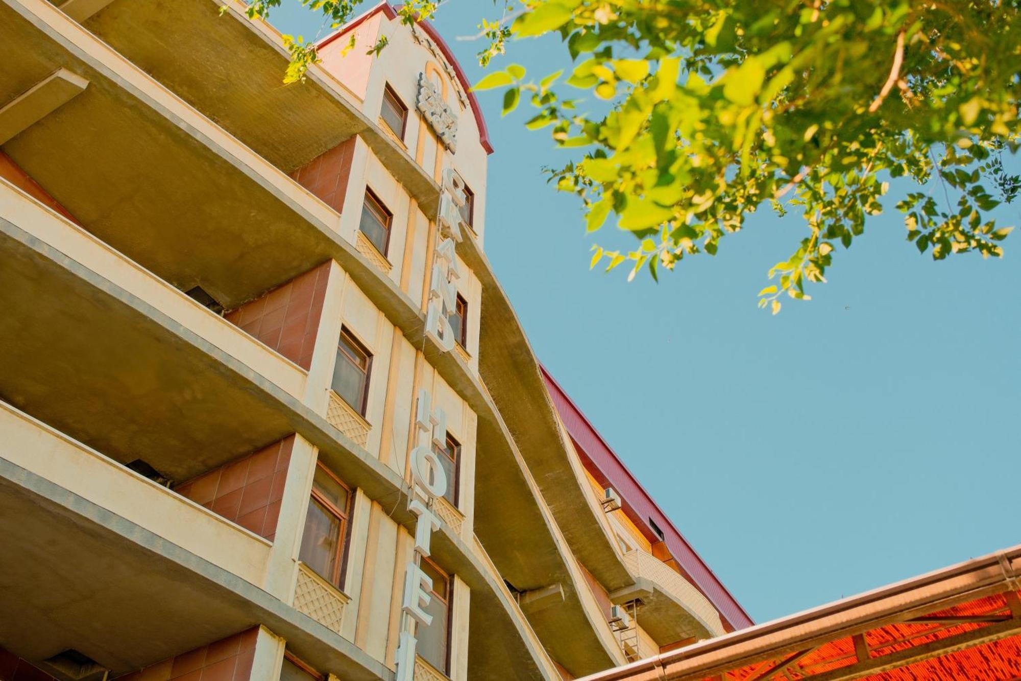 Atb Grand Hotel Atyraū Extérieur photo