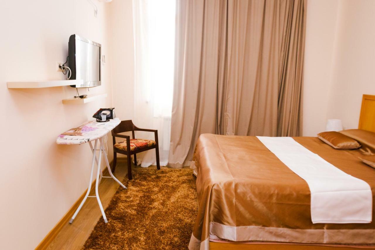 Atb Grand Hotel Atyraū Extérieur photo